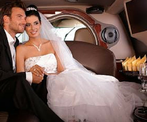 Choose us for your next wedding transportation 